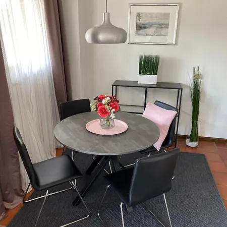 Ananas I Zentral & Seenah Pörtschach am Wörthersee